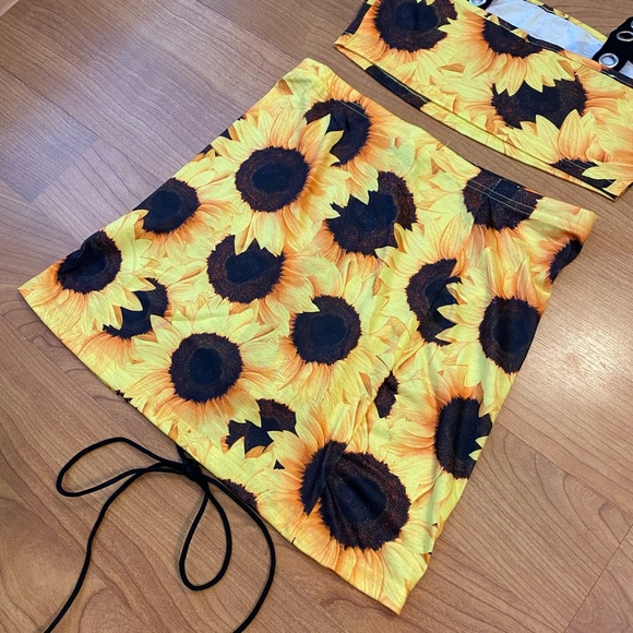 Sunflower & Gromet 2 Piece Festival Skirt Set - Picture 3 of 6